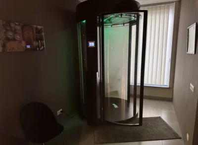 Cabine Spraytan - Institut By Scarlett - Braine l'Alleud