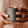 bougie cuir et fir - Autour du Bain - Institut By Scarlett